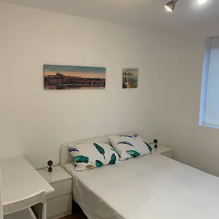 Zeus Apartament Close To Presidencial Palace Apartment *