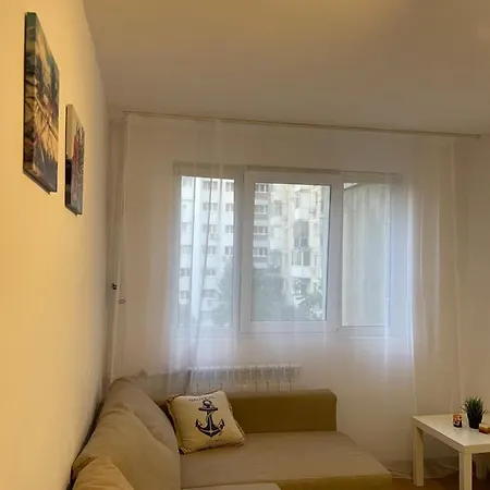 Apartment Zeus Apartament Close To Presidencial Palace