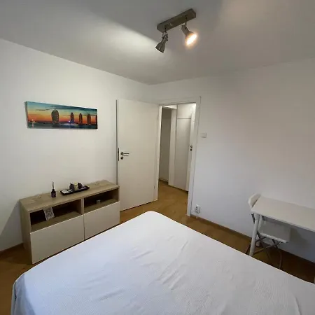 Apartment Zeus Apartament Close To Presidencial Palace