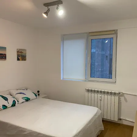 Zeus Apartament Close To Presidencial Palace Apartment